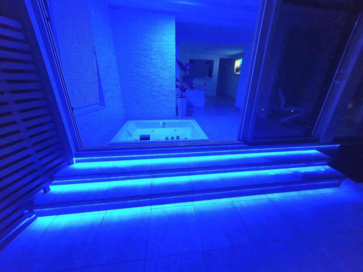 Penthouse Jacuzzi & Pool Apartmants Opatija Bagian luar foto