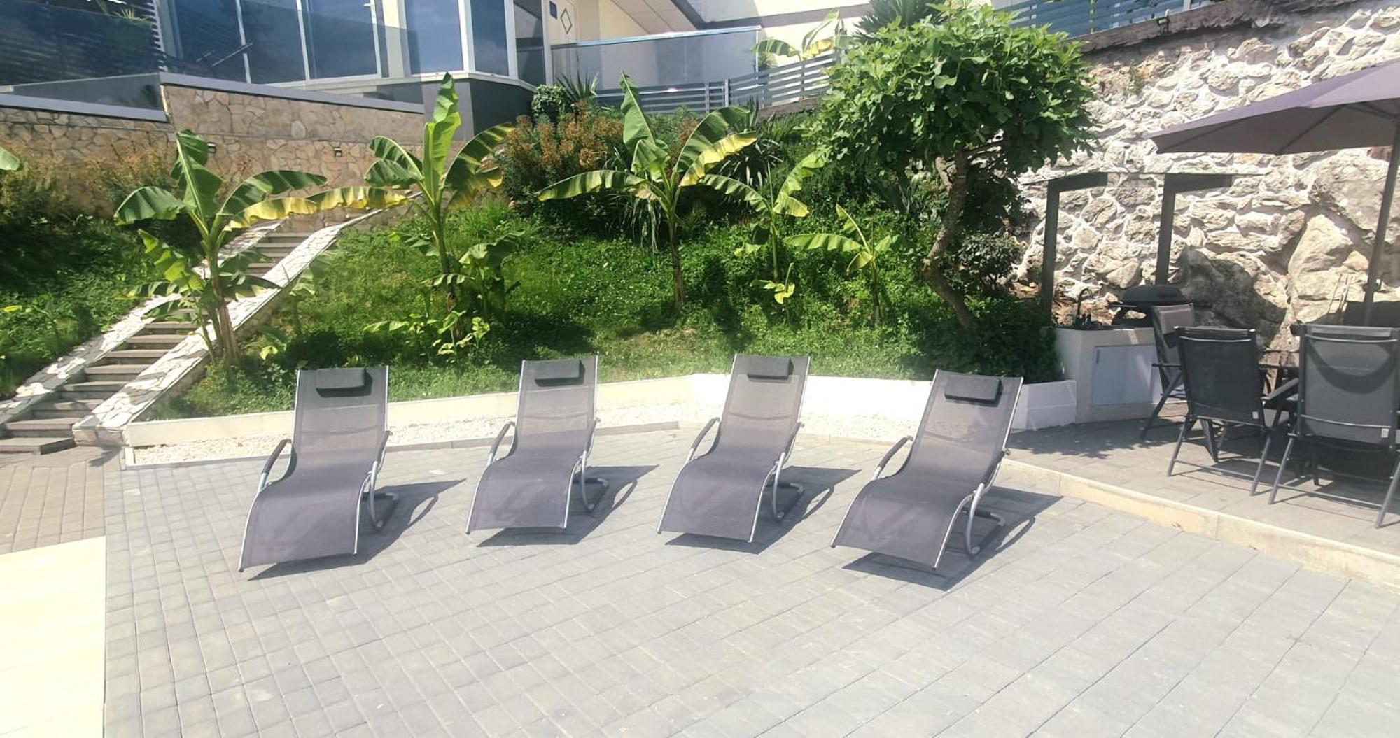 Penthouse Jacuzzi & Pool Apartmants Opatija Bagian luar foto