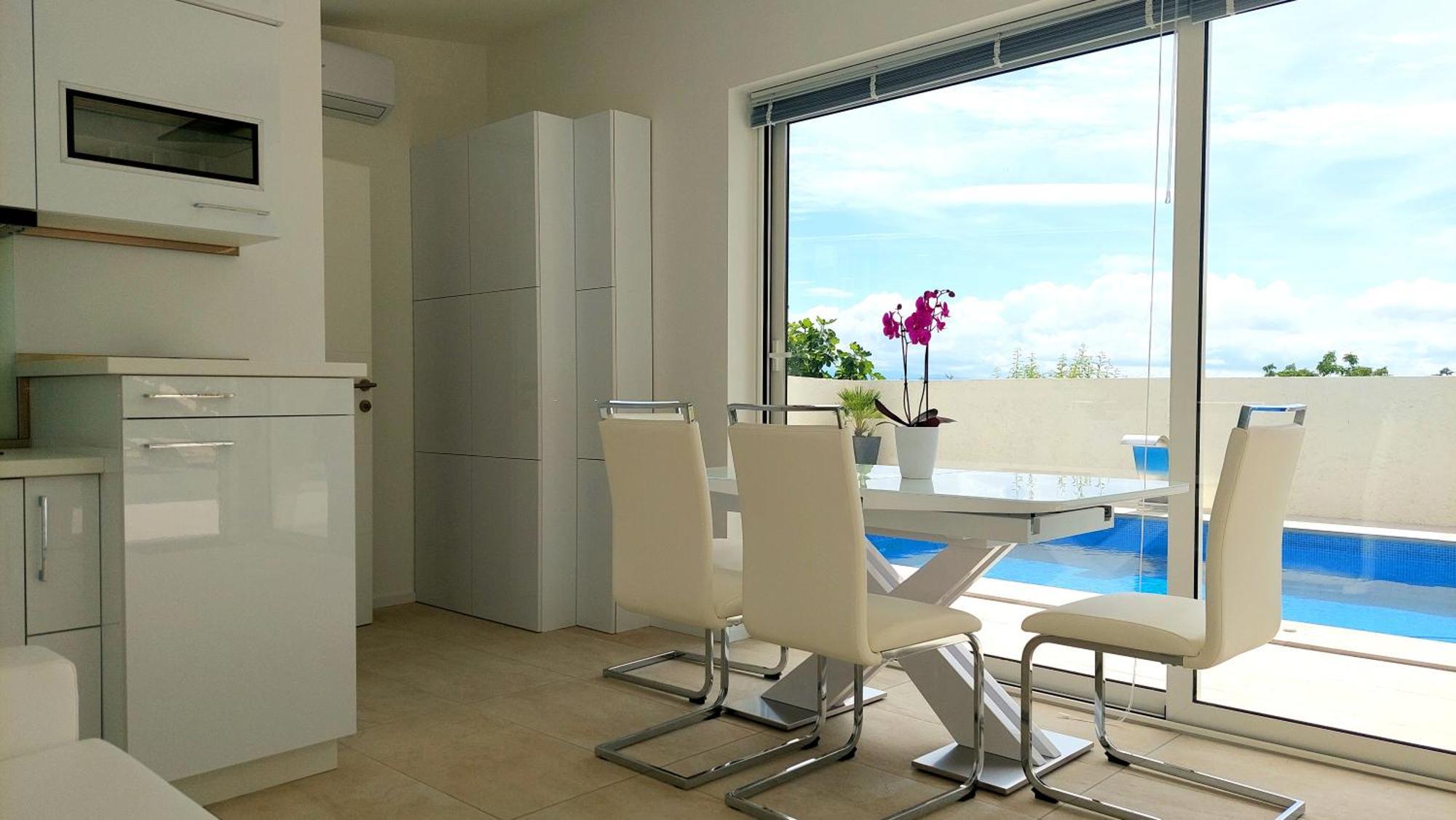 Penthouse Jacuzzi & Pool Apartmants Opatija Bagian luar foto