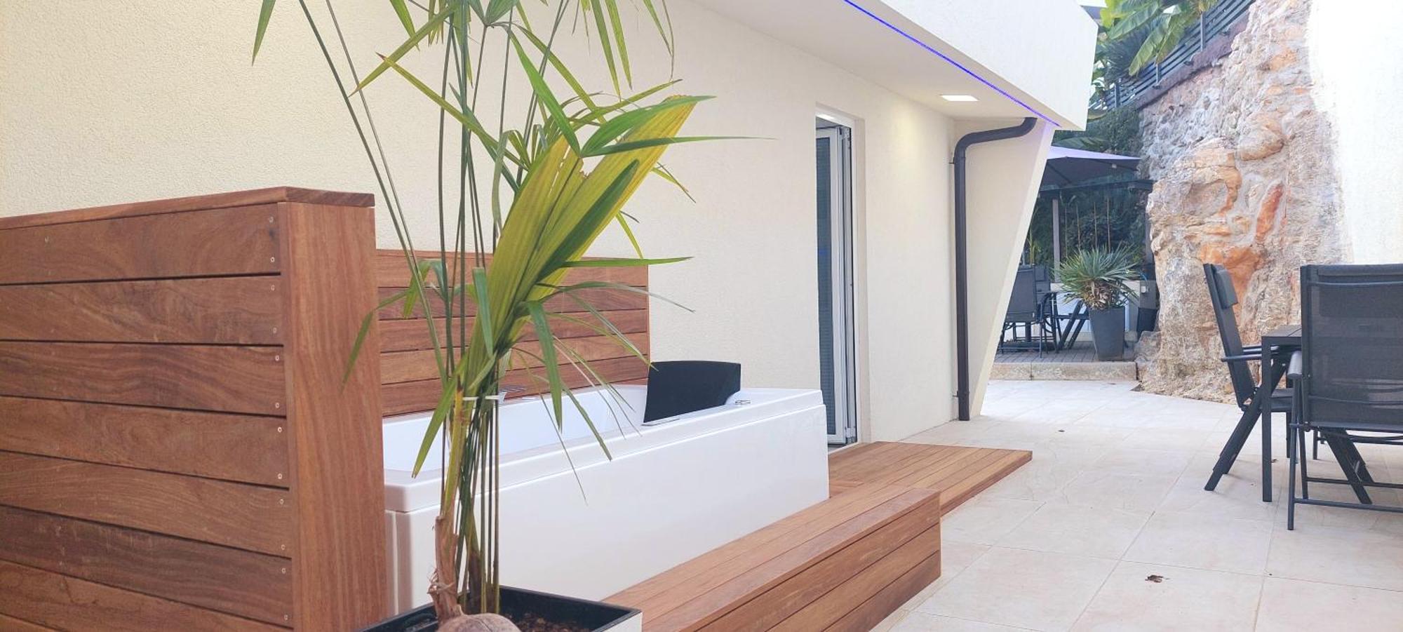 Penthouse Jacuzzi & Pool Apartmants Opatija Bagian luar foto