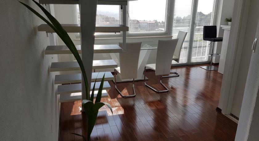 Penthouse Jacuzzi & Pool Apartmants Opatija Bagian luar foto