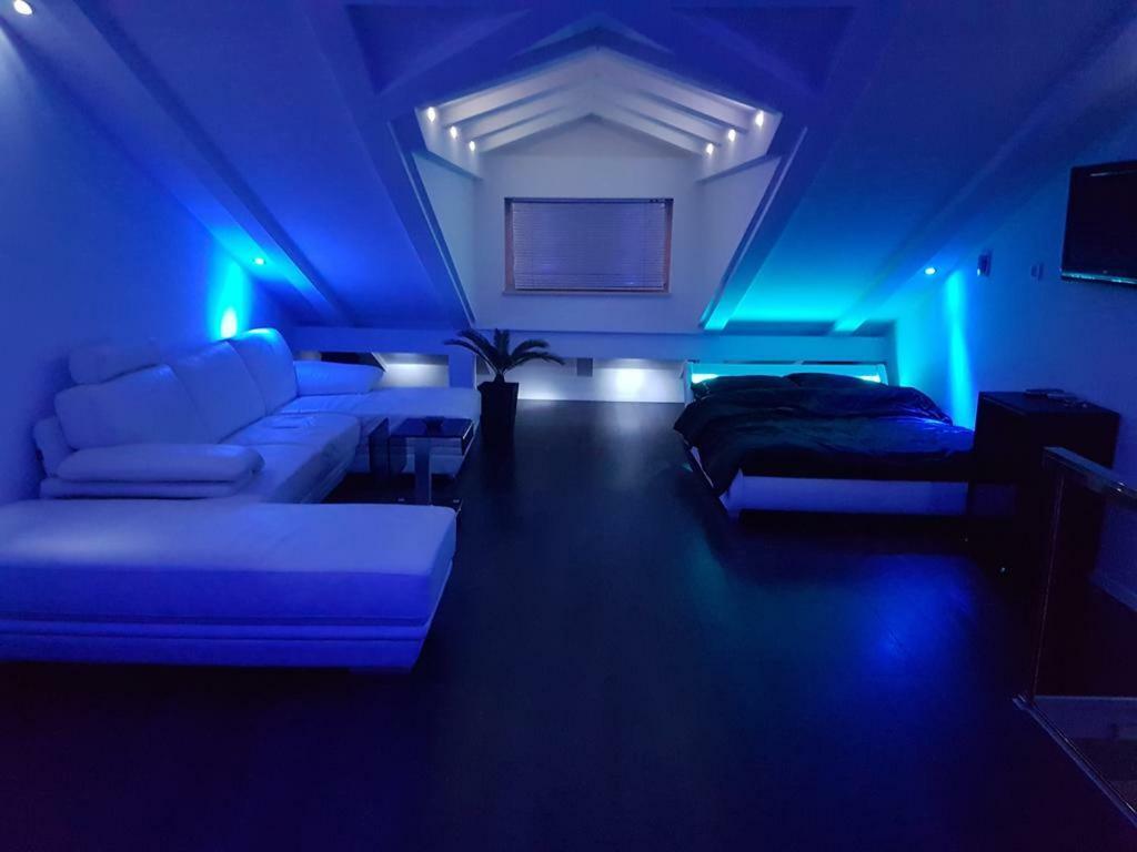 Penthouse Jacuzzi & Pool Apartmants Opatija Bagian luar foto
